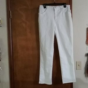 White Gloria Vanderbilt Jeans